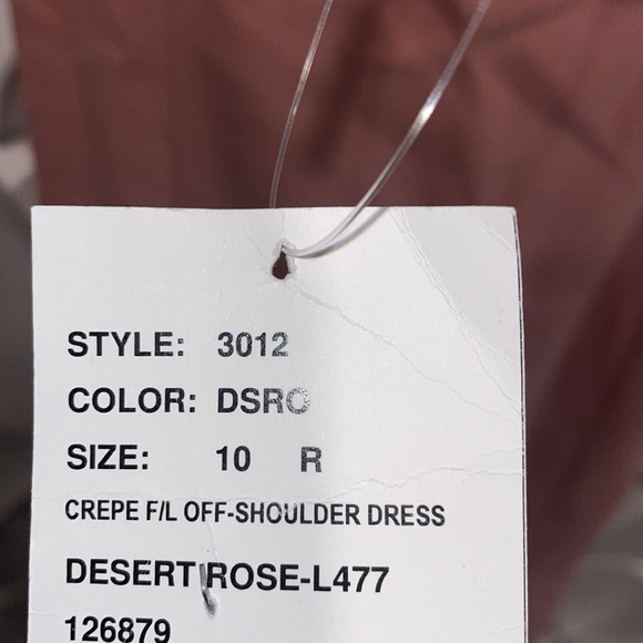 Dessy collective crepe off shoulder bridesmaid dress 10 jj - Picture 4 of 7